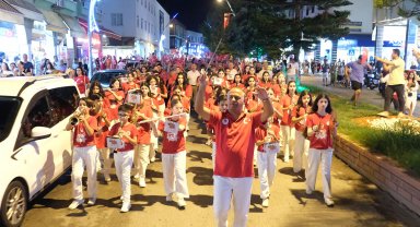 Kemer'de Zafer Bayramı coşkusu