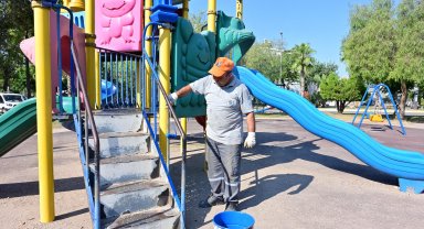 Kepez'de parklar yenileniyor