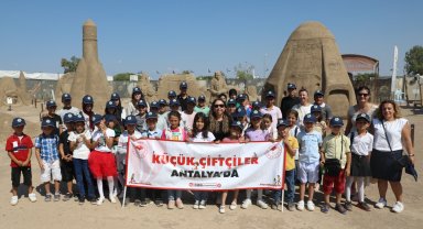 Küçük çiftçiler Antalya'yı gezdi