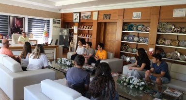 Öğrencilerden Başkan Topaloğlu'na teşekkür ziyareti