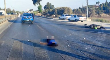Otomobilin motosiklete çarptığı kaza kamerada