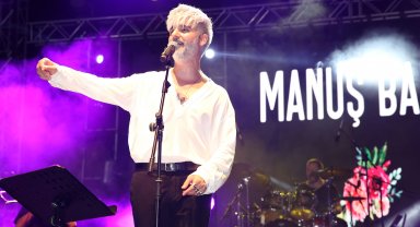 Serik'te Manuş Baba konseri