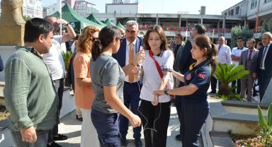 Törende fenalaşan öğrenci yere düşüp, başını çarptı