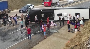 Yolcu otobüsü devrildi; 3 yaralı