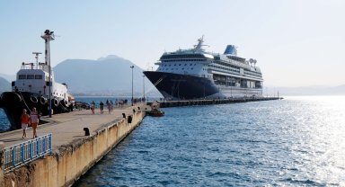 Alanya'ya kruvaziyerle 32 bin turist geldi