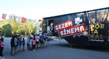 Altın Portakal'da Sinema Tırı ilçelerde
