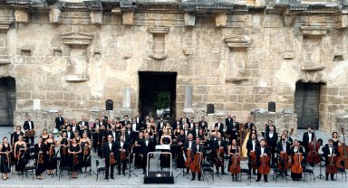 Aspendos'ta 'Hollywood' gecesi