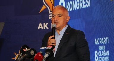 Bakan Ersoy: Antalya turist sayısında 15,3 milyonu geçti