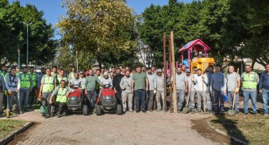 Emekleriyle Kepez'i güzelleştiriyorlar