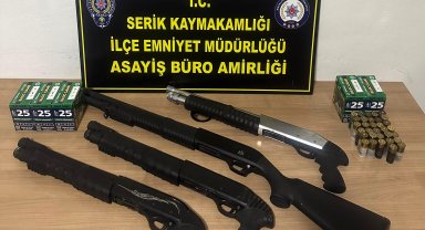 Serik'te ruhsatsız silah operasyonu