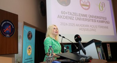 Tazelenme Üniversitesi öğrencileri ders başı yaptı