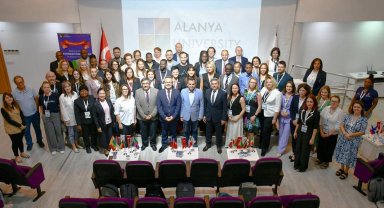 20 ülkeden 26 üniversitenin akademisyenleri Alanya'da buluştu