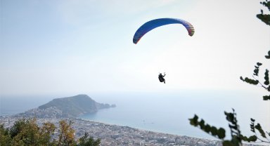 Alanya'da Dünya Yamaç Paraşütü Yarışması yapıldı