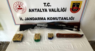 Antalya'da 84 yıl hapisle aranan hükümlü yakalandı