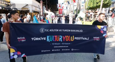 Antalya'da festival coşkusu