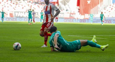 Antalyaspor evinde Bodrum FK'yı 3-2 ile geçti