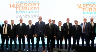 Bakan Ersoy: Turizmimizi deniz- kum- güneş üçgeninden çıkarıp, çeşitlendirdik