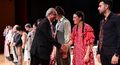 Başkan Kocagöz, 'Düğün Hatırası' oyununun galasına katıldı