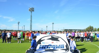 Efsaneler Kupası Futbol Turnuvası Antalya'da başladı