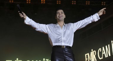 Emir Can İğrek'e sevgi seli