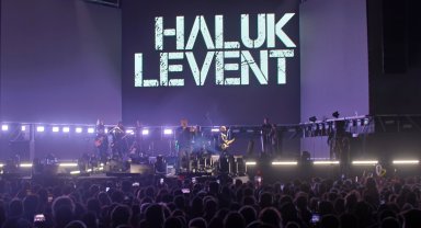 Festivalden Haluk Levent geçti