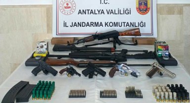 Jandarmadan eş zamanlı operasyon
