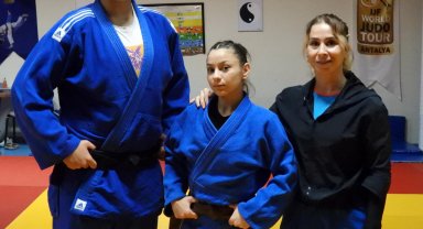 Kurash şampiyonları Kepez'den çıkıyor