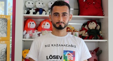 Lösemiyi yendi, aynı hastalıkla mücadele eden çocuklara umut oluyor