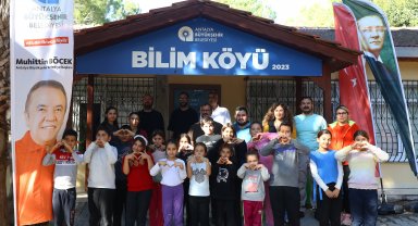 Öğrenciler Bilim Köyü'nde eğlenerek öğreniyor