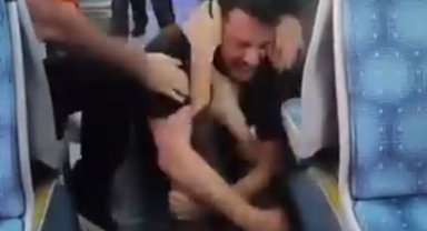 Otobüste 'çocuğa dayak' kavgası