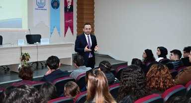 'İş ve kariyer planlamasında gençlerimizin yanındayız'
