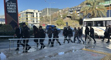 Antalya'da yasa dışı bahis operasyonu; 13 şüpheli adliyede