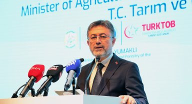 Bakan Yumaklı: İsrail'den bir adet bile tohum almıyoruz