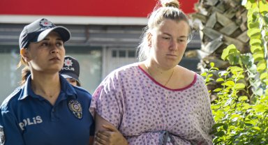 Bebeğini klozete bırakan anne: Polisin uyarısıyla doğum yaptığımı fark ettim