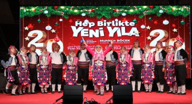 Cam Piramit'te Yılbaşı Festivali