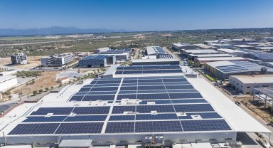 Fabrika çatısına GES kurulumu