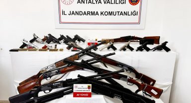 Jandarmadan silah ve uyuşturucu operasyonu