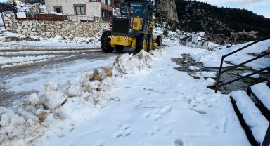 Kardan kapanan yollar açıldı