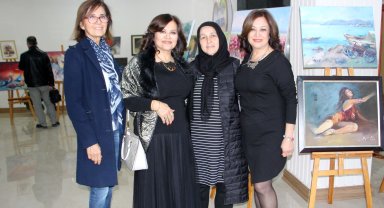 Kardeşlerden seramik ve resim sergisi