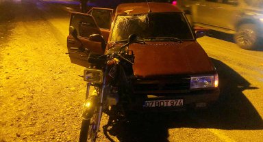Otomobille çarpışan motosikletli öldü