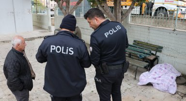 Sokakta yaşıyordu, cami avlusunda ölü bulundu