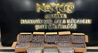 235 bin sentetik ecza maddesi ele geçirildi
