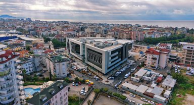 Alanya Belediyesi yeni binasında hizmete başladı