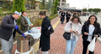 ALKÜ'lü öğrencilere çorba ikramı