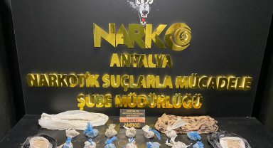 Antalya Polisi'nden uyuşturucu satıcılarına operasyon