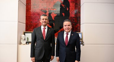 Başkan Böcek'ten CHP lideri Özel'e ziyaret