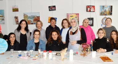 Kadınlar 'epoksi' sanatını sevdi