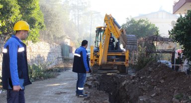 Kemer Aslanbucak'ın içme suyu hattı yenileniyor