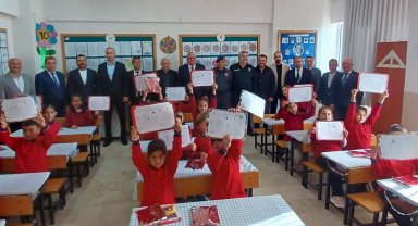 Kumluca'da 15 bin 81 öğrenci karne aldı