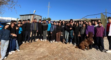 Kumluca'da 'Barınaktan Okullara Sevimli Dost' projesi